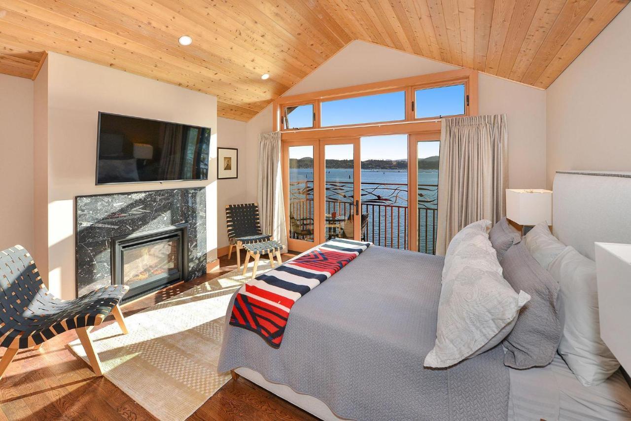 Salishan Tree House Suite Cowichan Bay Exteriör bild