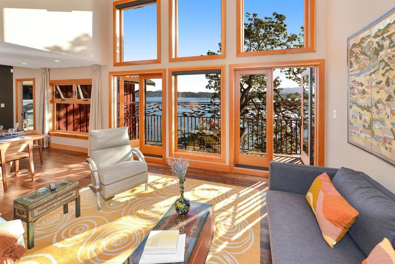 Salishan Tree House Suite Cowichan Bay Exteriör bild