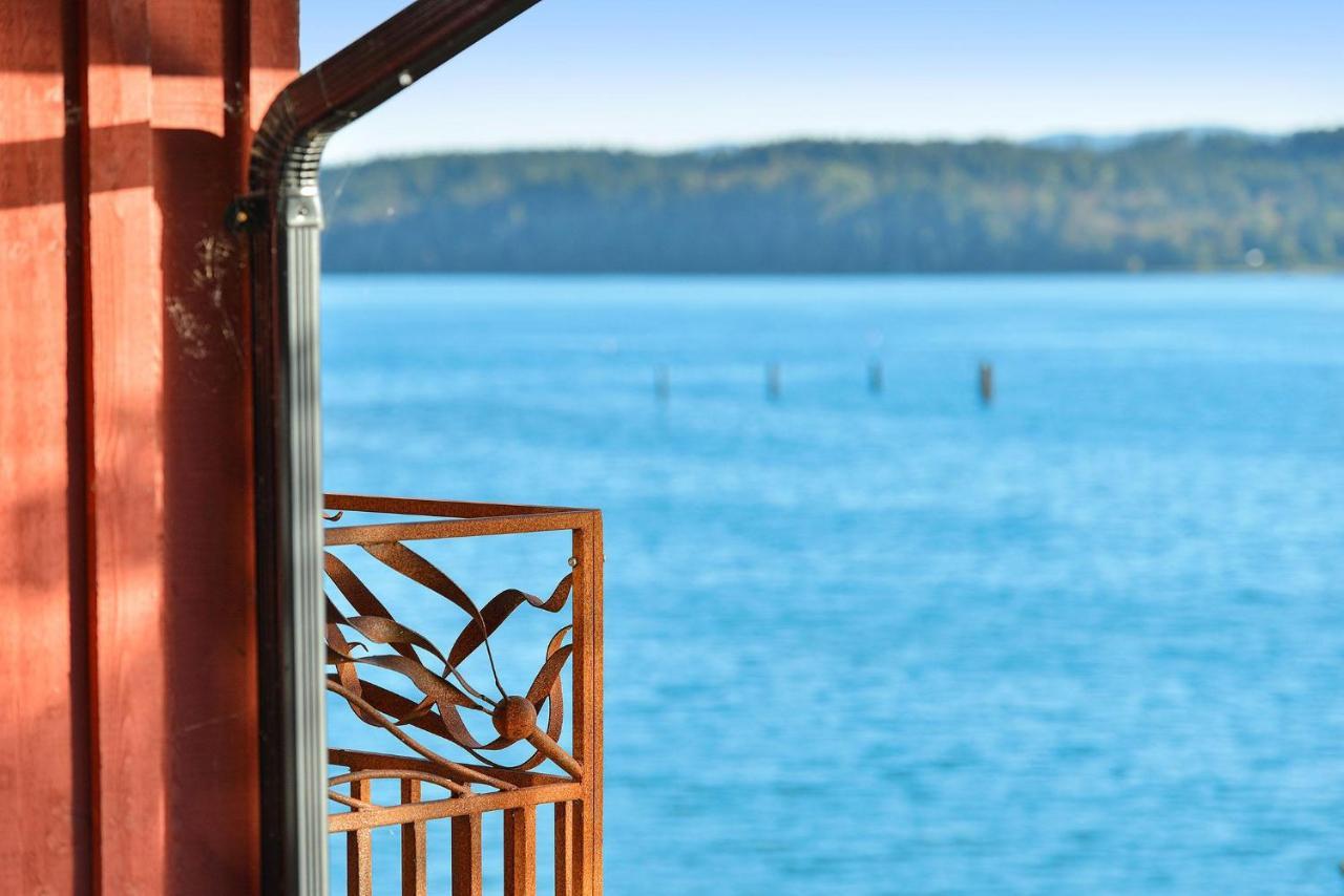 Salishan Tree House Suite Cowichan Bay Exteriör bild