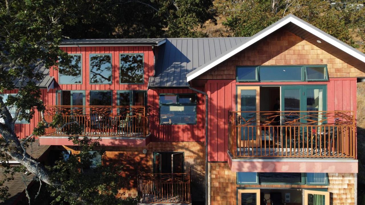 Salishan Tree House Suite Cowichan Bay Exteriör bild