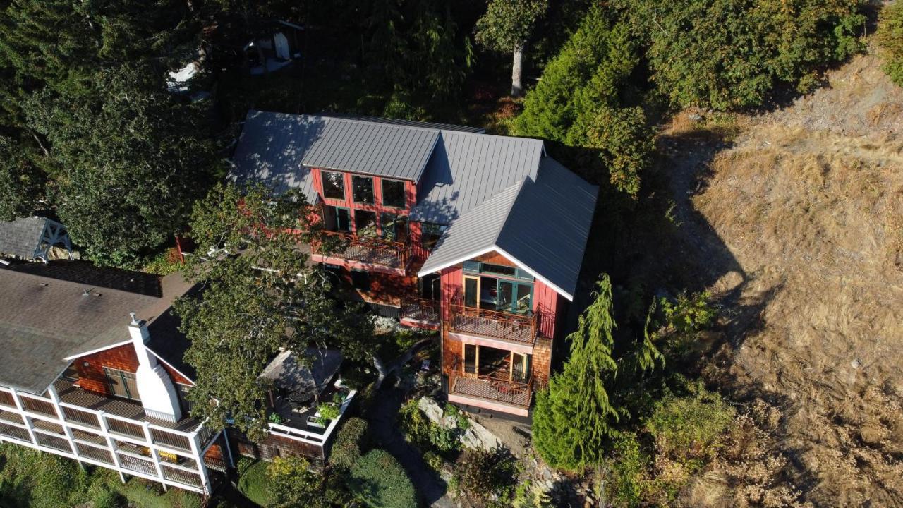 Salishan Tree House Suite Cowichan Bay Exteriör bild