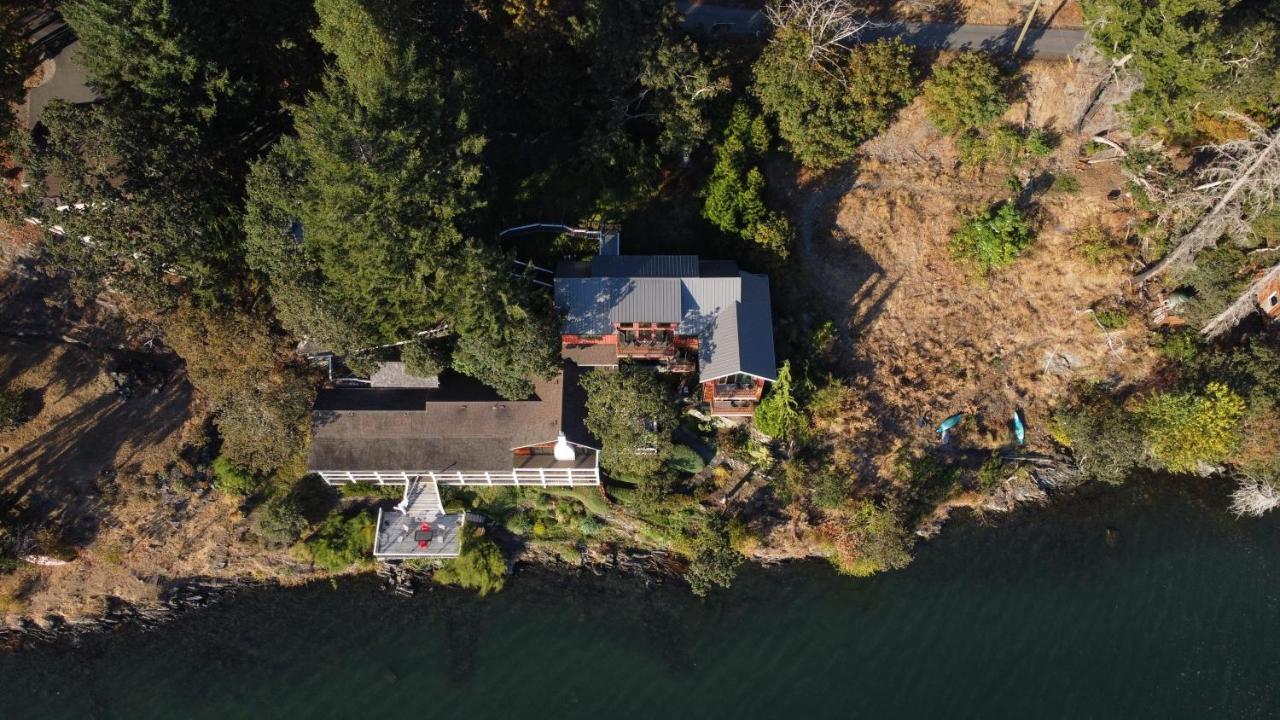 Salishan Tree House Suite Cowichan Bay Exteriör bild
